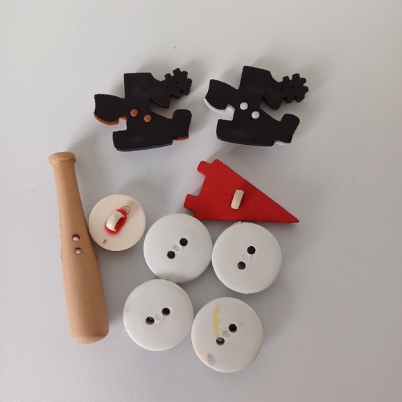 Baseball & Soccer Player Button Pack for Kids Clothes or Accessories - Picture 6 of 6